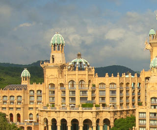 A view of the Palace of the Lost City hotel at Sun City, which can be visited with a cheap holiday from Flight Centre.